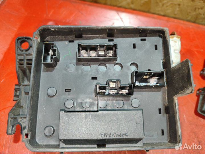 Блок предохранителей Honda Civic 1998