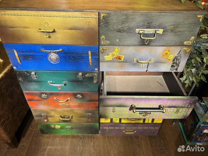 Комод авторский с чемоданами