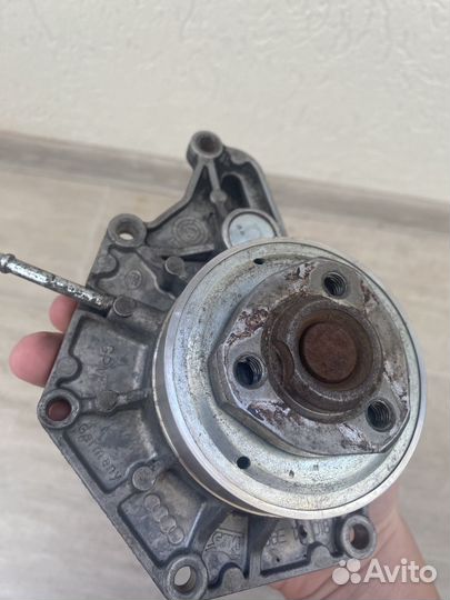 Водяной насос помпа Audi A6,7 2.8