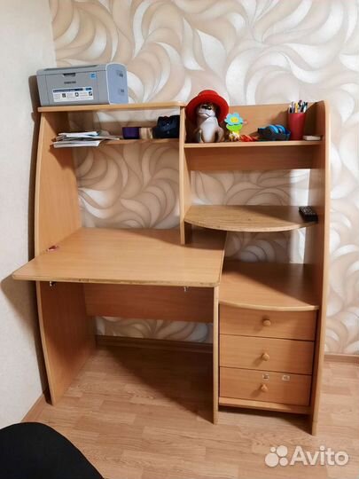 Компьютерный стол