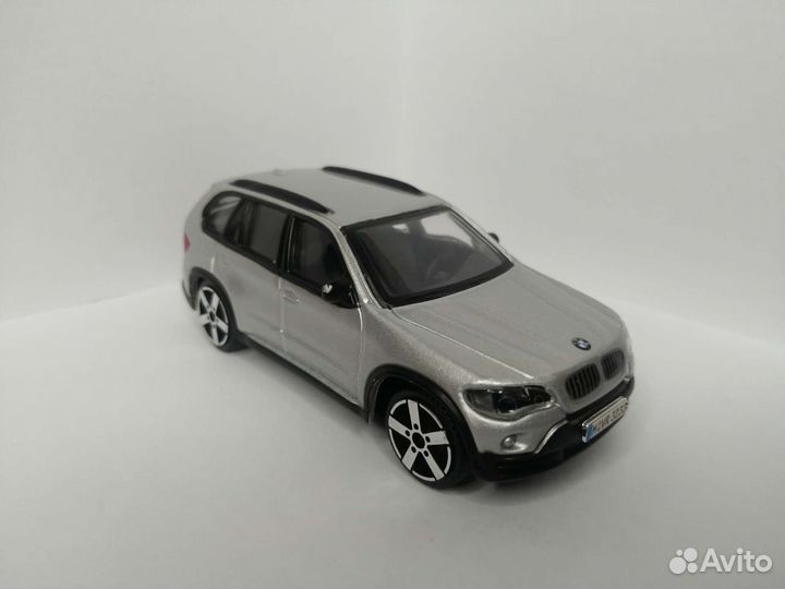 Модель 1/43 BMW x5