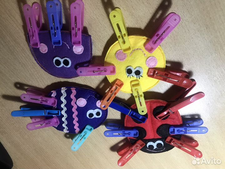 Развивающая игра из фетра с прещепками