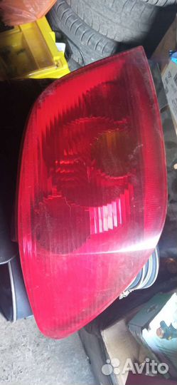 Фонарь задний Peugeot 307 хетчбек KFW TU3JP