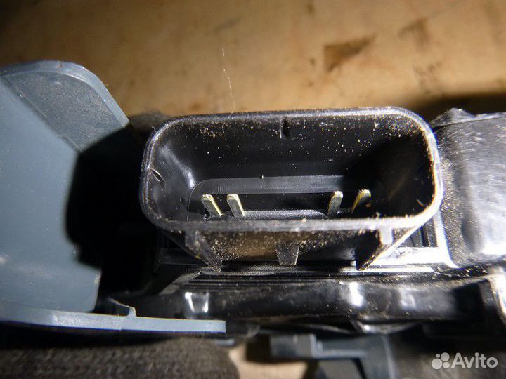 Замок двери передней правой hyundai solaris 2017