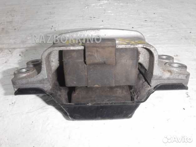 Подушка двигателя Шкода