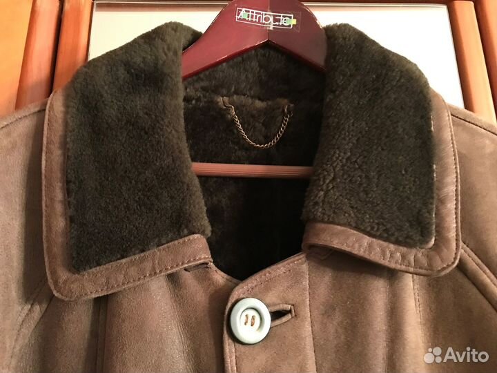 Канадская длинная дубленка. В отличном состоянии