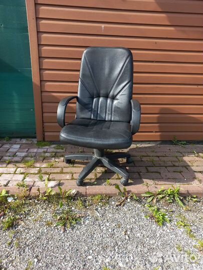 Компьютерное кресло