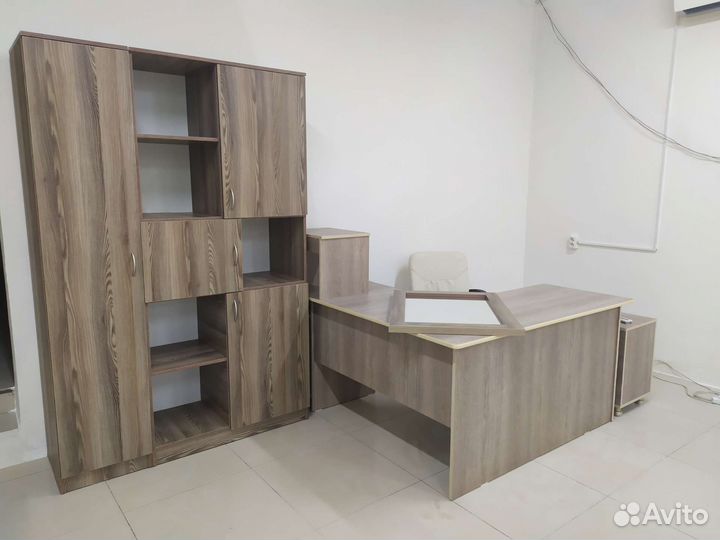 Офисная мебель стол стул шкаф тумба зеркало