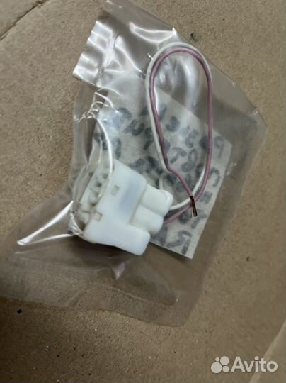 Разьем повторителя поворота Toyota RAV4 30