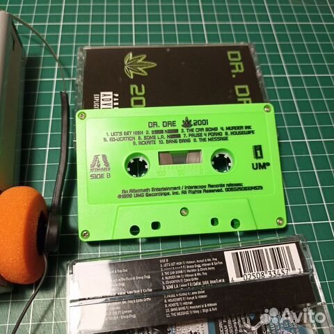 Dr. Dre 2001 green cassete и Наушники объявление продам