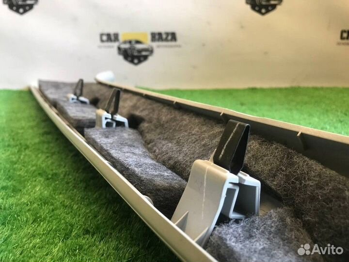 Обшивка стойки передней правой R Volkswagen Polo