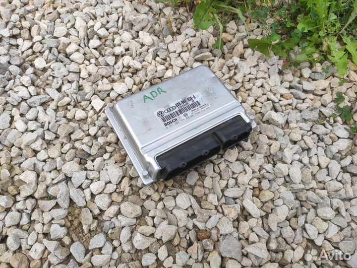 Электронный блок Audi A4 B5 1.8