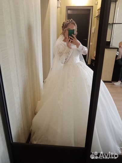 Свадебное платье