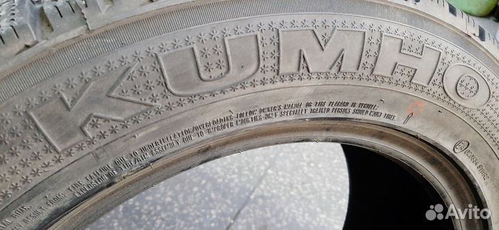 Kumho I'Zen RV Asymmetric 235/55 R17 99H