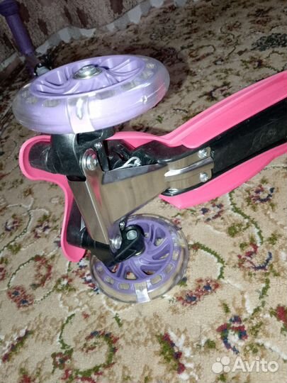 Самокат трёхколёсный новый