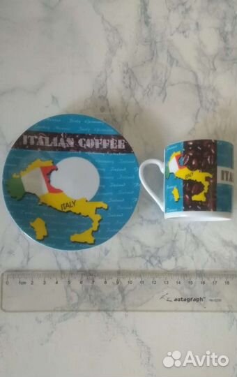 Кофейная чашечка и блюдце страны