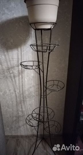 Подставка для цветов напольная