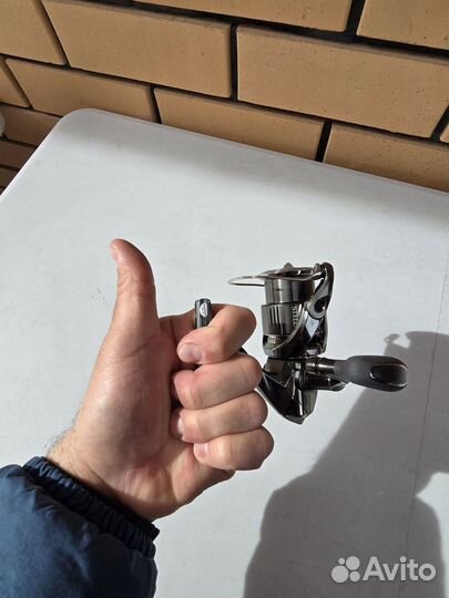 Катушку shimano stella 22 3000MHG