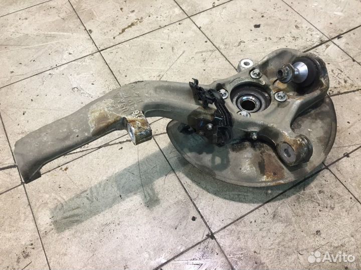 Кулак поворотный Мерседес 166 GL ML GLE GLS