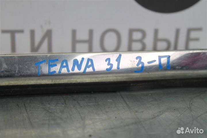 Молдинг стекла задней правой двери Nissan Teana J