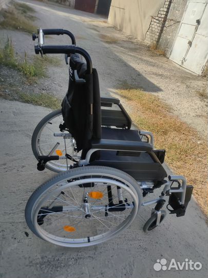 Инвалидная коляска