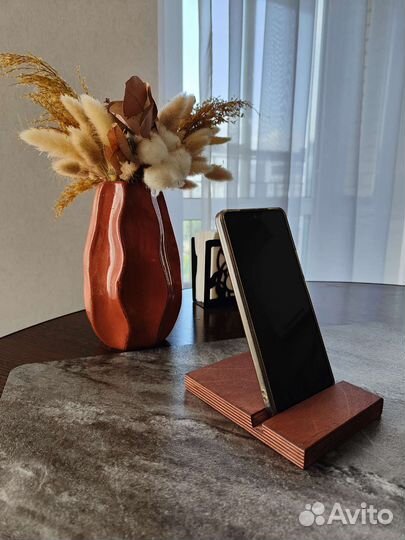 Подставка под телефон