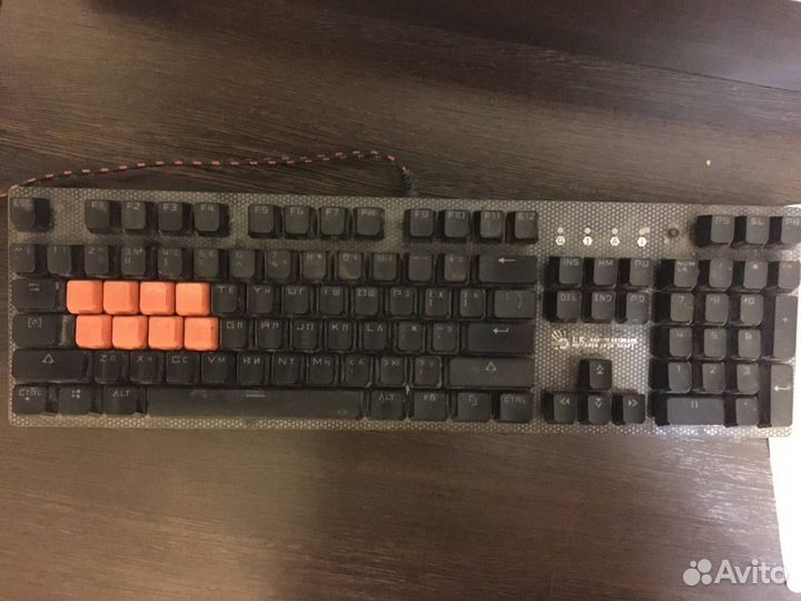 Механическая клавиатура bloody b800