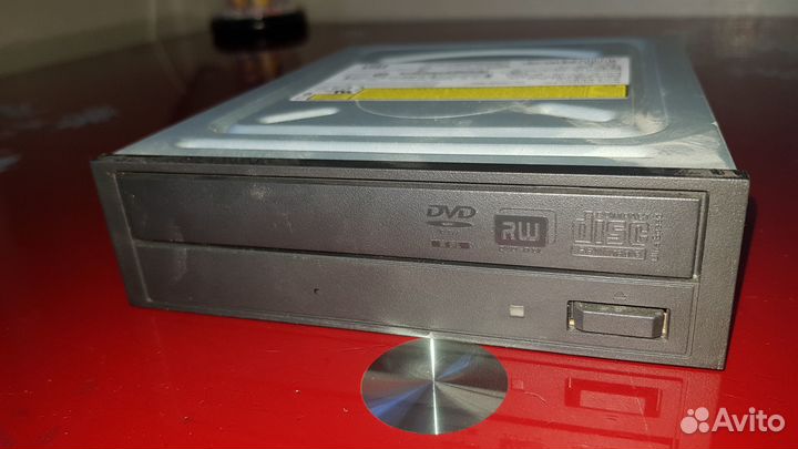 DVD привод для компьютера SATA дисковод. рабочий