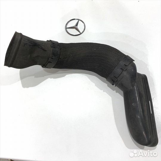 Патрубок воздушного фильтра левый Мерседес