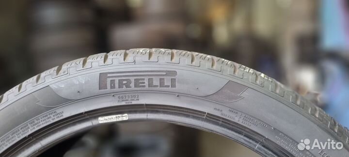 Pirelli Scorpion Winter 275/40 R22