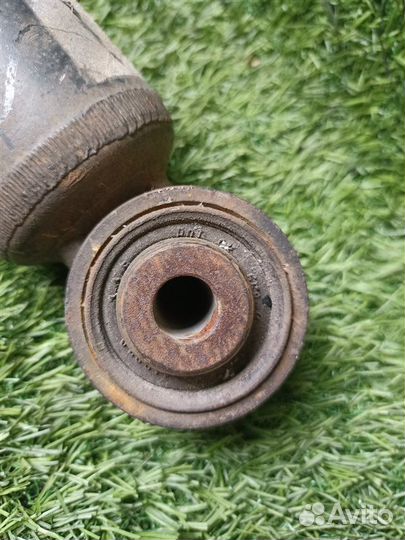 Стойка подвески задняя левая Volkswagen Touareg