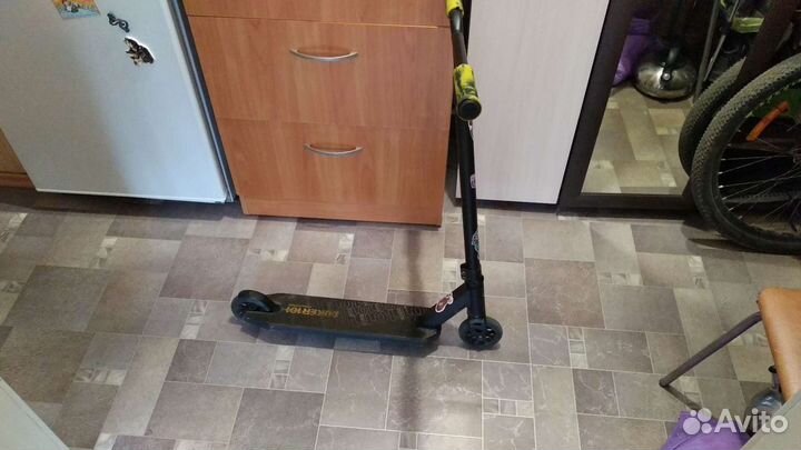 Трюковой самокат Duker 101