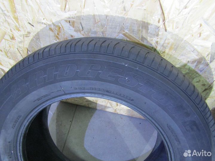 Bridgestone Dueler H/L 400 215/70 R17