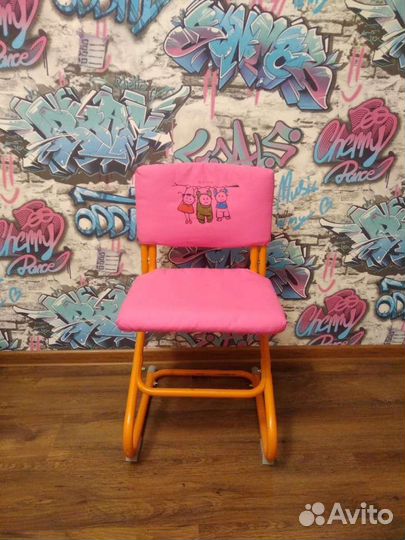 Детский письменный стол и стул