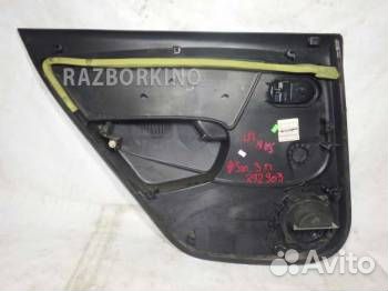 Обшивка двери задней правой
