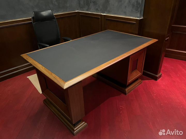 Стол руководителя. Дубовый