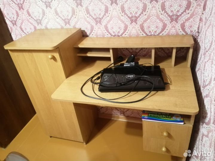 Письменный стол