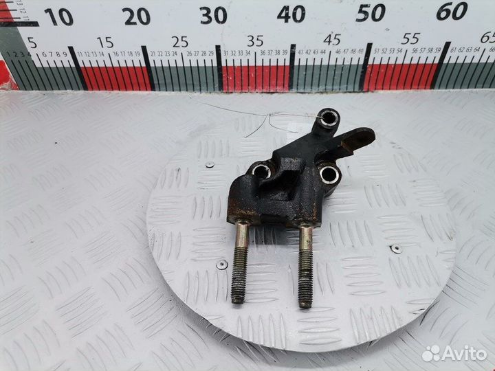 Кронштейн для Mazda 5 CR