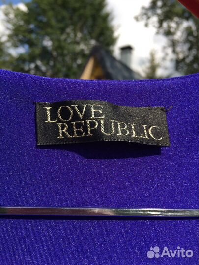 Платье вечернее женское с треугольным вырезом