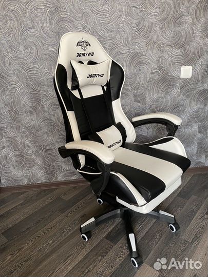 Игровое компьютерное кресло