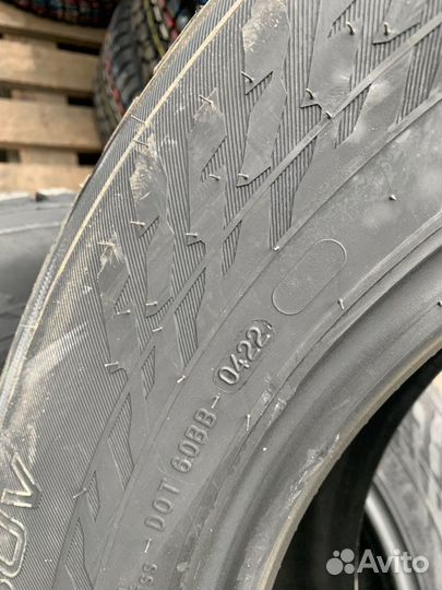 Nokian Tyres Hakkapeliitta 9 SUV 215/65 R16