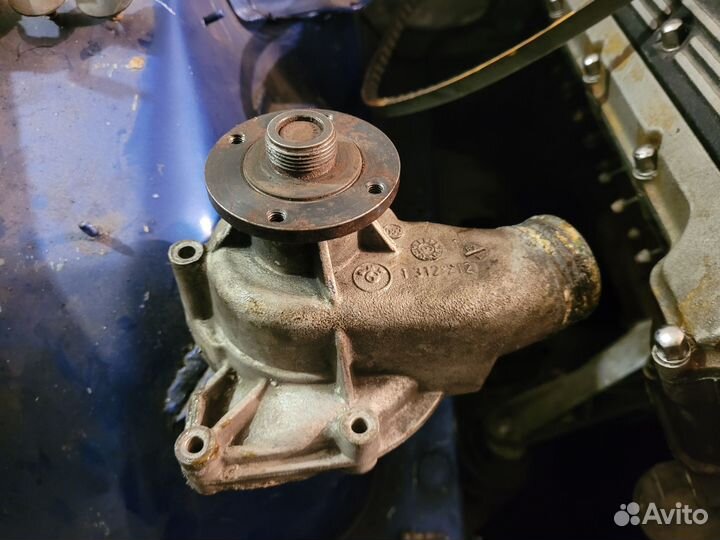 Помпа водяная bmw e34 m5 бмв е34 м5 s38b38 s38b36