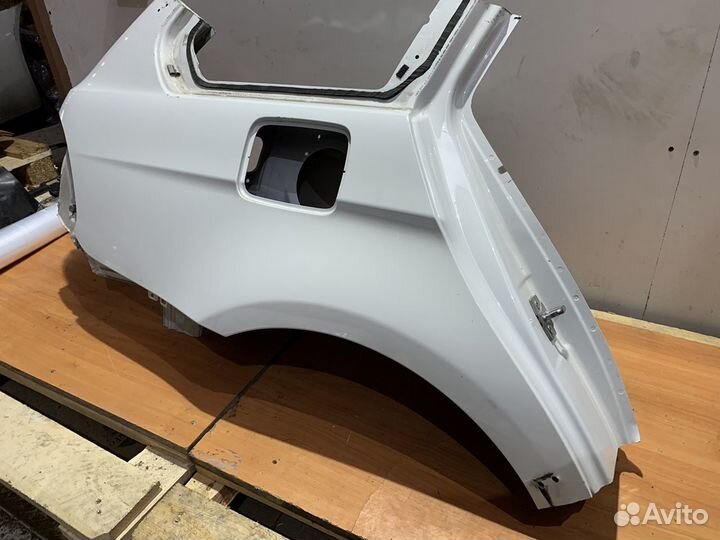 Заднее правое крыло Bmw e91