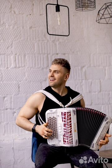 Кавер-баянист на мероприятие