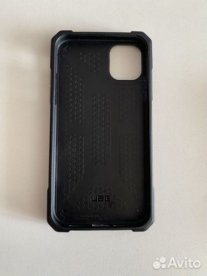 Чехол UAG Monarch для iPhone 11