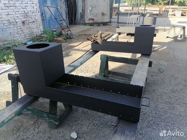 Мангал с крышей