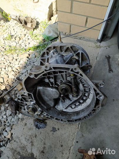 МКПП (механическая коробка переключения передач) C