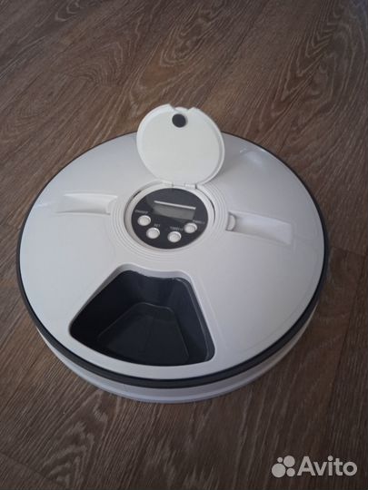 Автоматическая кормушка для животных