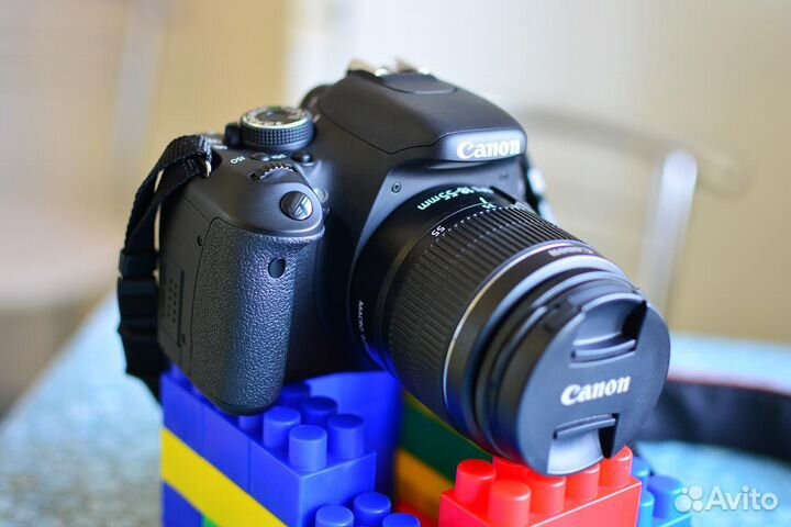 Canon 600D + Canon EF-S 18-55mm f/3.5-5.6 III