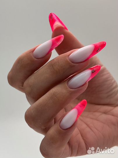 Выкладной френч наращивание ногтей маникюр
